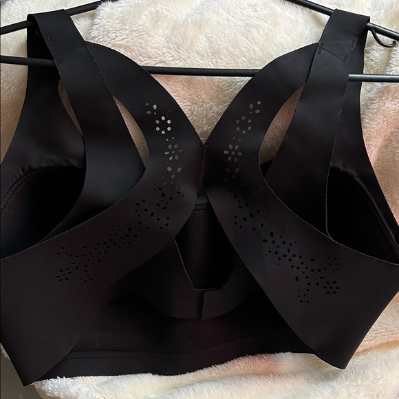 Victoria’s Secret Angel Max Sport Bra - Picture 11 of 12